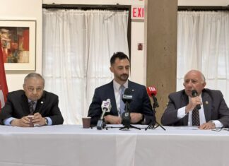 Stephen Lecce向族裔媒体介绍安省能源与矿业政策 称将加快资源开发并减轻住房负担